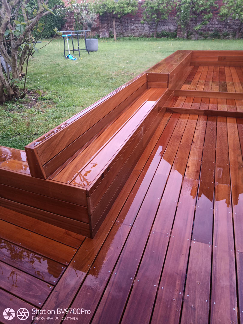 Terrasse en bois Bangkirai à Baisieux