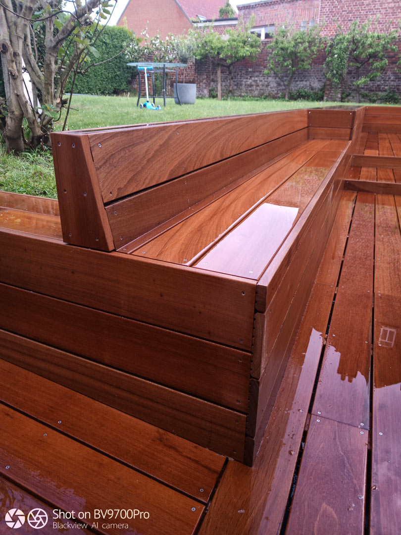 Terrasse en bois Bangkirai à Baisieux