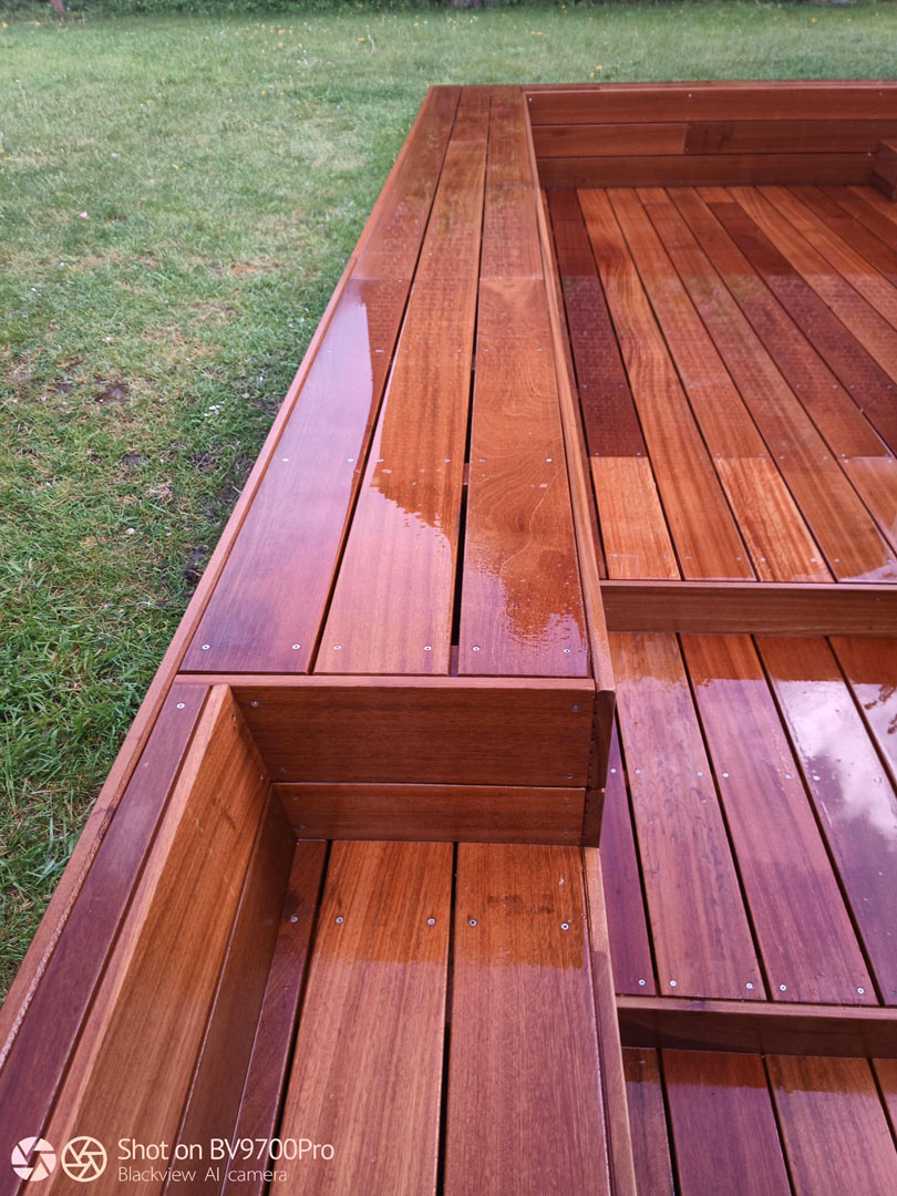Terrasse en bois Bangkirai à Baisieux